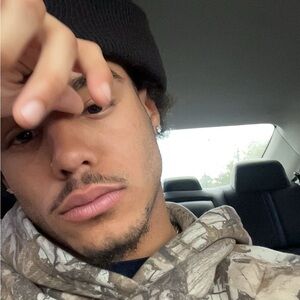 Meet your Posher, Desmond